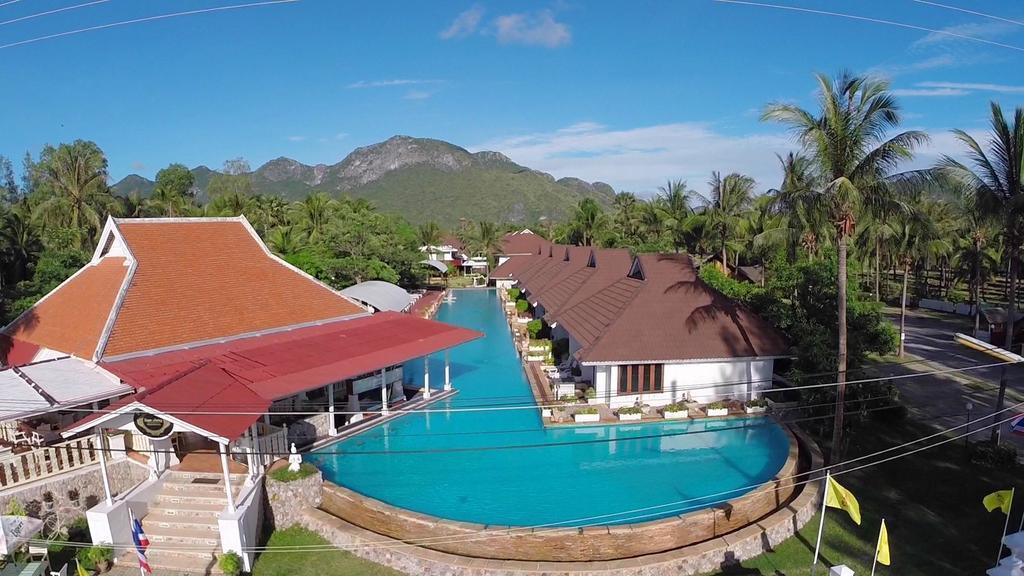 The Privacy Beach Resort & Spa Sam Roi Yot Exterior photo