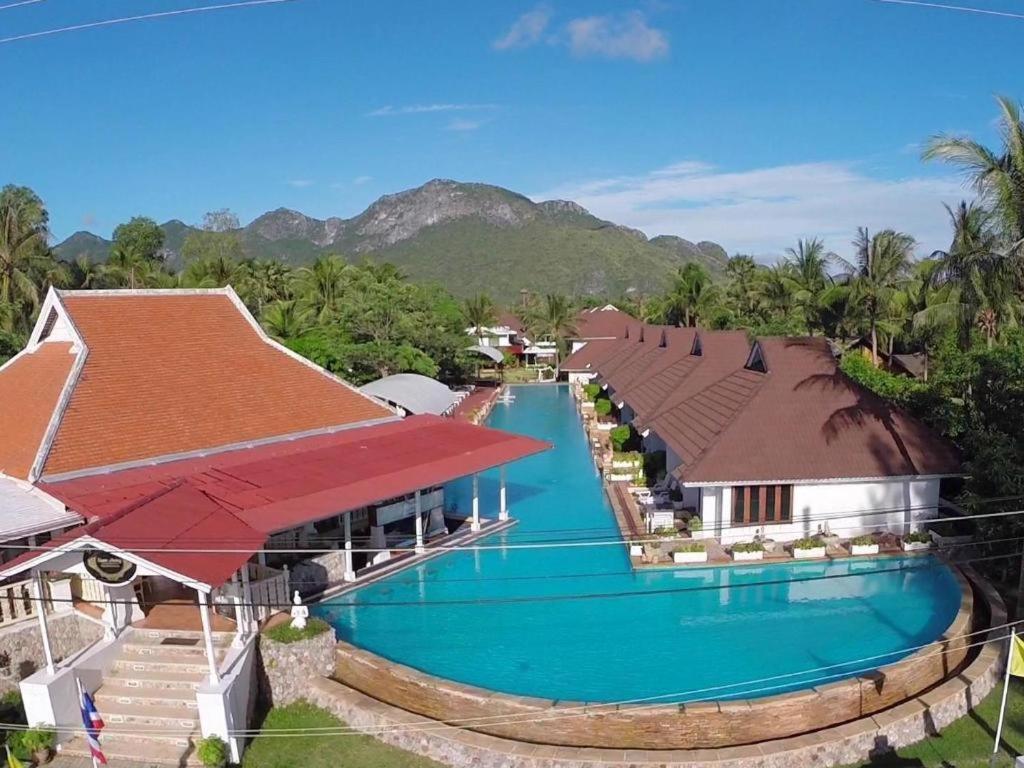 The Privacy Beach Resort & Spa Sam Roi Yot Exterior photo