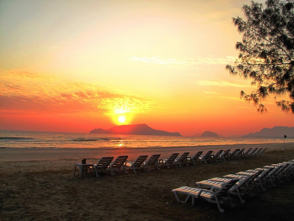 The Privacy Beach Resort & Spa Sam Roi Yot Exterior photo
