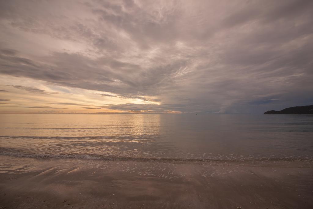 The Privacy Beach Resort & Spa Sam Roi Yot Exterior photo