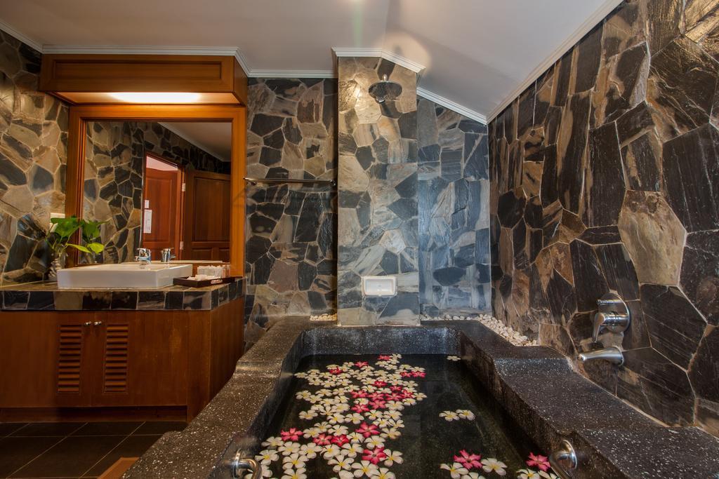 The Privacy Beach Resort & Spa Sam Roi Yot Exterior photo